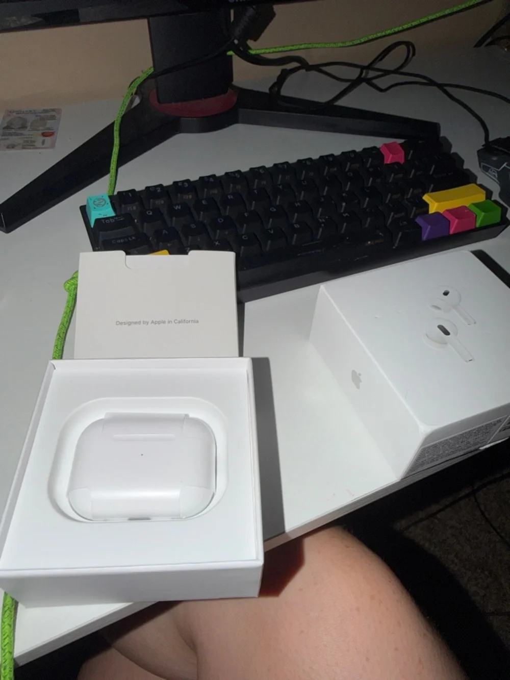 Apple White AirPods Pro (2nd Gen)